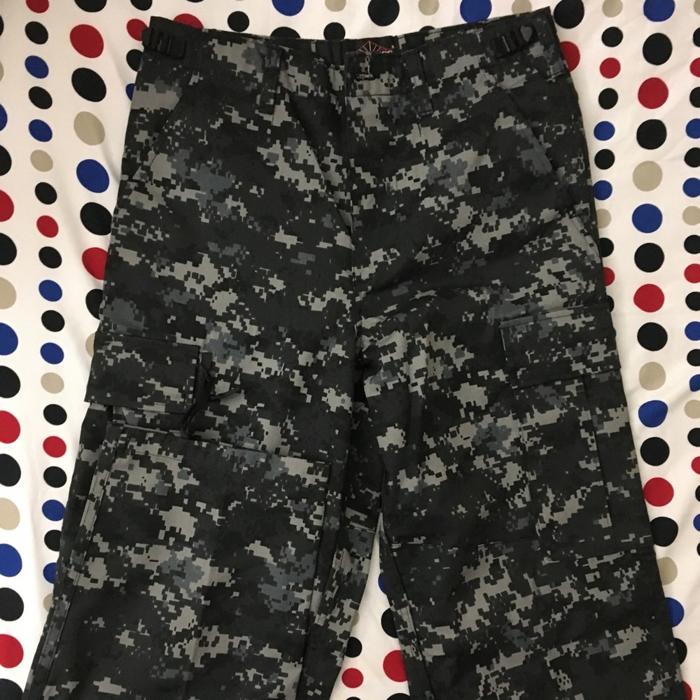 Tru-Spec Digital Camo Pants in Black and Gray